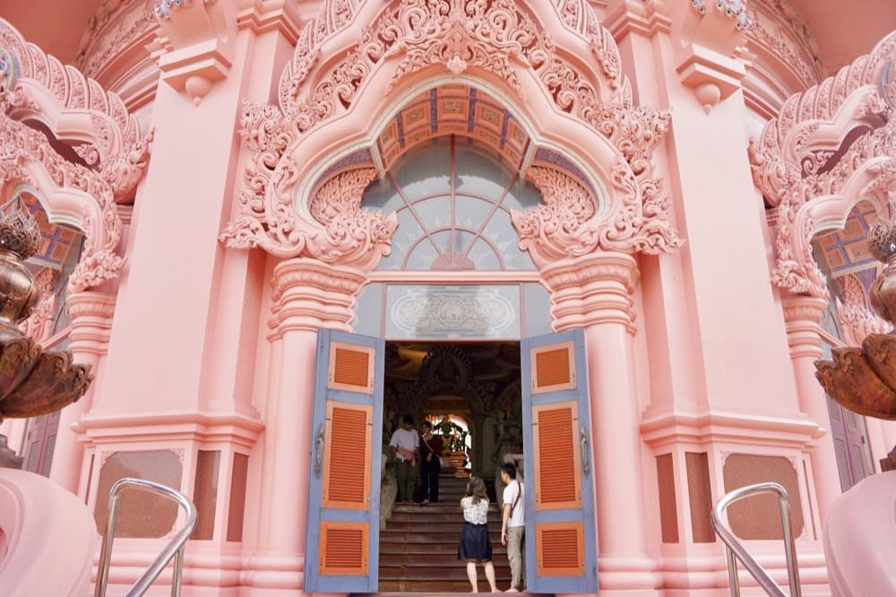 35 【曼谷景點推薦】三頭象神博物館。超美粉紅建築與地標巨大三頭象！最夯曼谷網美景點交通、門票、許願拜拜攻略分享