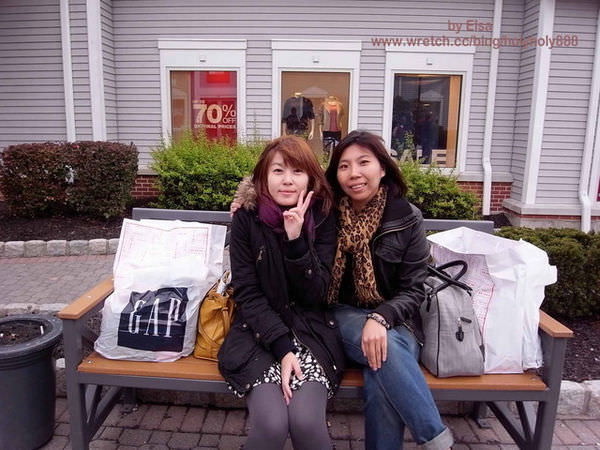 【旅遊】美國。漫步紐約城市之美 (上) 必逛的Woodbury Outlets、慾望城市Magnolia Bakery杯子蛋糕