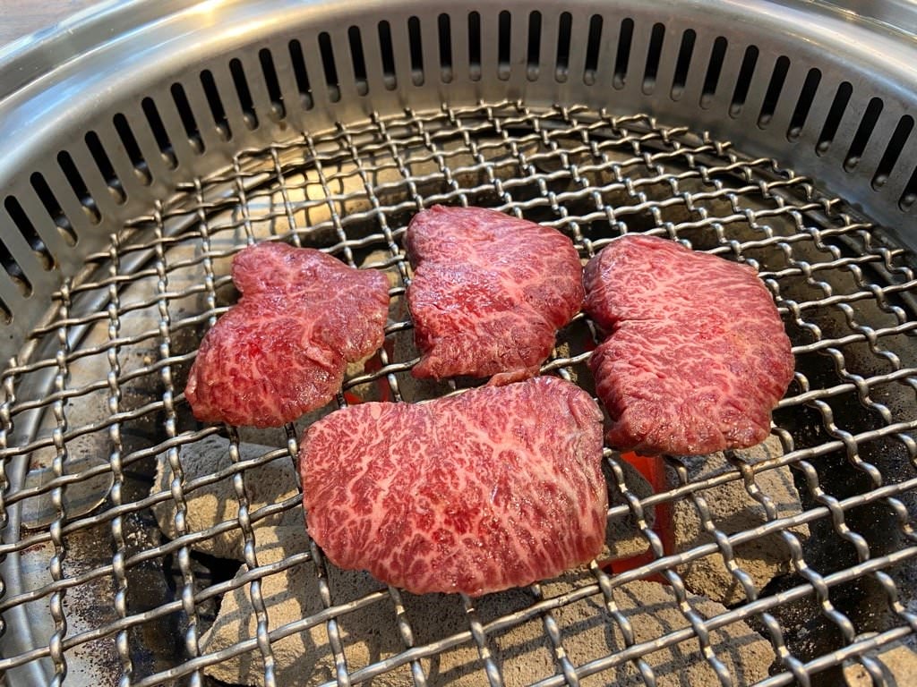 【中壢燒肉推薦】禪燒肉 Zen Yakiniku。隱居巷內高級和牛燒肉，慶祝結婚十週年！(菜單.價格)