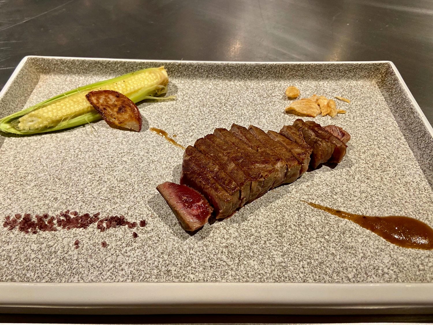 【中壢無菜單料理】隱覓鉄板燒Chef’s Table。和牛牛排、龍蝦大餐慶祝生日｜好吃好拍帶小孩也適合！(預約制)
