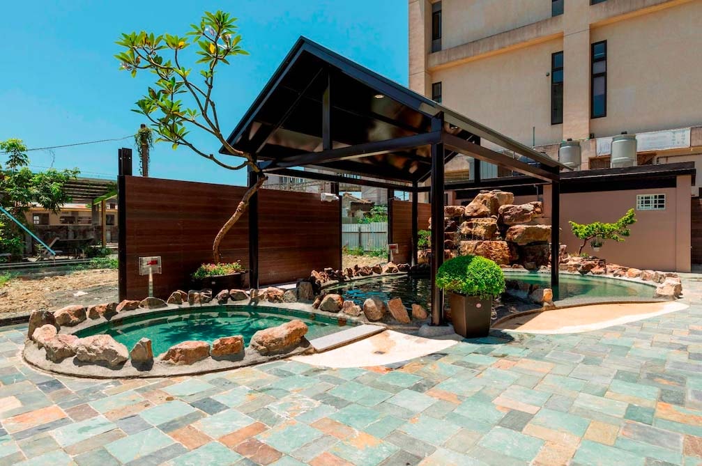 【宜蘭飯店推薦】精選五間礁溪泳池親子飯店住宿名單｜品文旅｜誠闊｜捷絲旅｜川湯春天溫泉酒店｜平價.新開幕.高CP值.泡湯