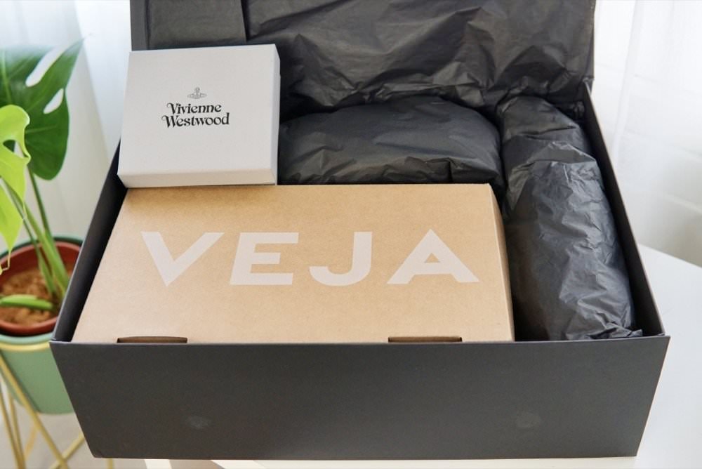 英國COGGLES購物教學｜優惠折扣碼、國際運費、關稅資訊分享｜Vivienne Westwood真皮短夾、VEJA小白鞋戰利品開箱(2024更新)