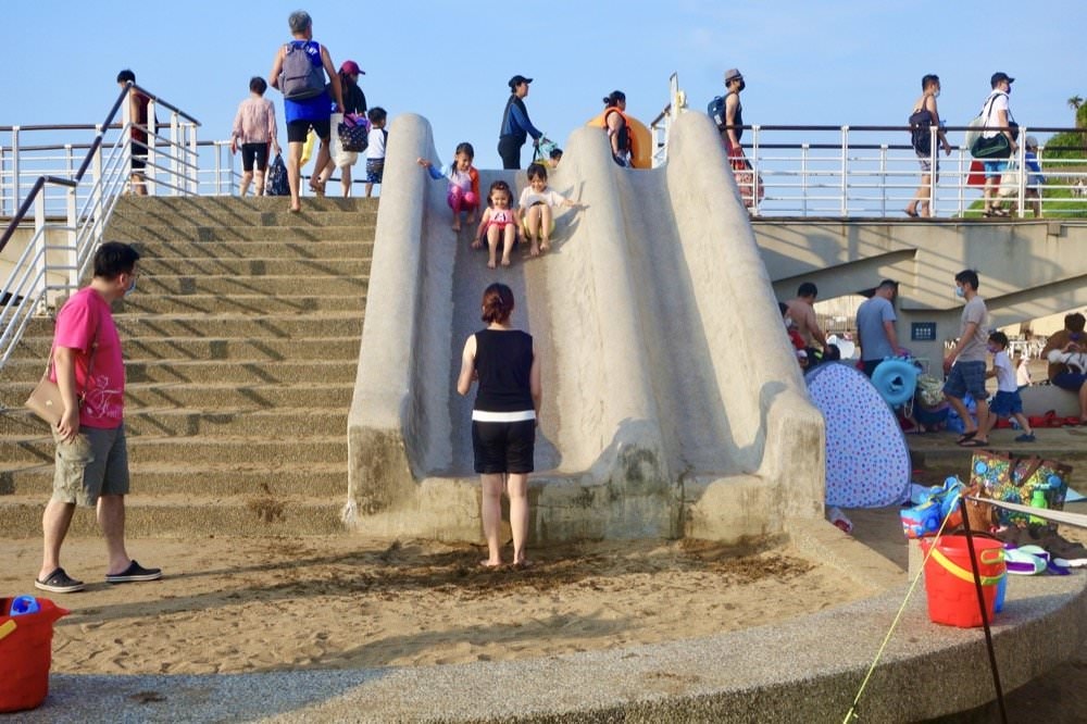基隆和平島公園｜超棒海水泳池，玩水玩沙、和魚一起游泳～基隆旅遊景點推薦！