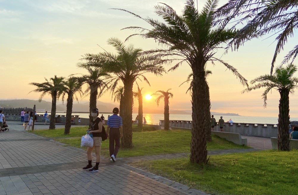 基隆和平島公園｜超棒海水泳池，玩水玩沙、和魚一起游泳～基隆旅遊景點推薦！