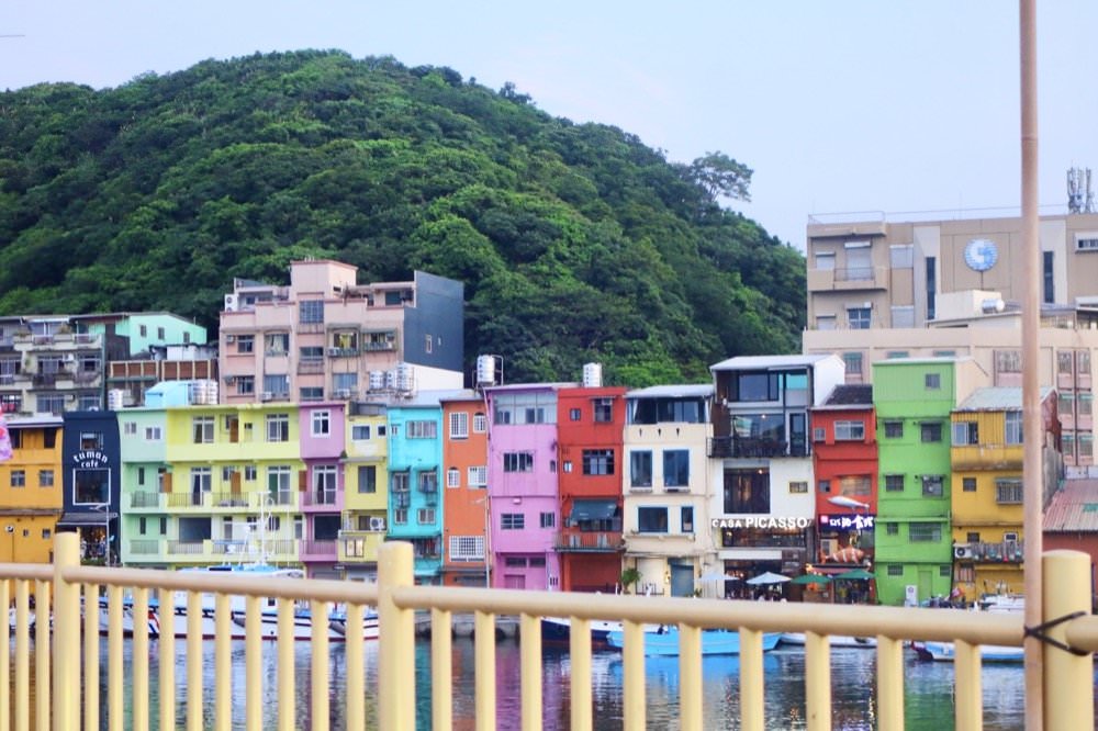 基隆和平島公園｜超棒海水泳池，玩水玩沙、和魚一起游泳～基隆旅遊景點推薦！