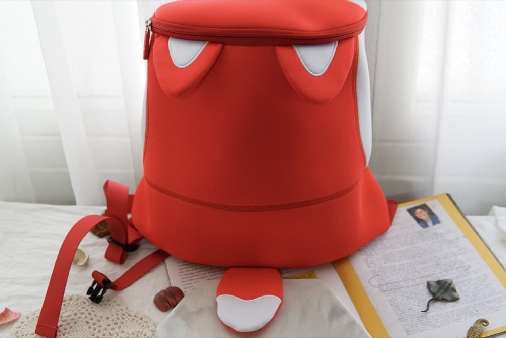 NOHOO諾狐兒童背包|超可愛幼兒園書包/外出後背包推薦!四種立體動物、減壓透氣背帶、好裝大空間 - 第4張圖 NOHOO諾狐兒童背包|超可愛幼兒園書包/外出後背包推薦!四種立體動物、減壓透氣背帶、好裝大空間