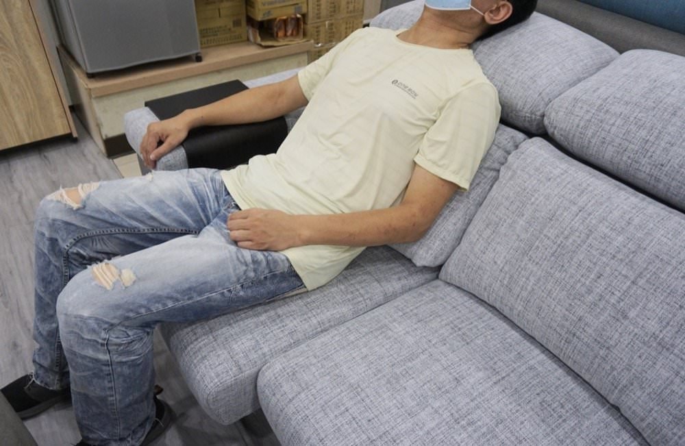 桃園傢俱行推薦。新和興家居－品質實在的客製化沙發、床墊、衣櫃平價家具！