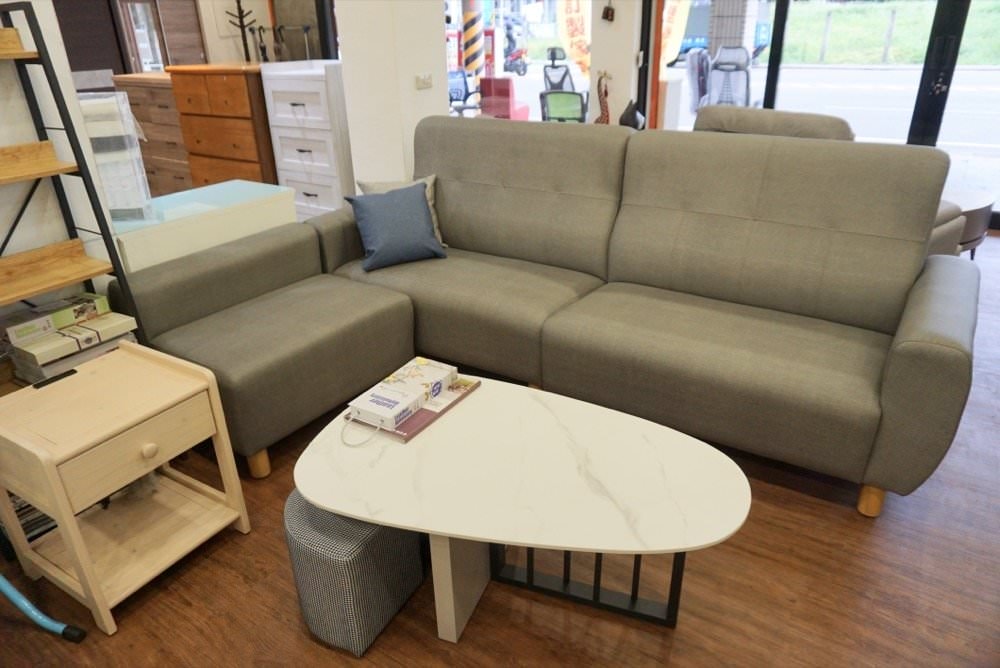 桃園傢俱行推薦。新和興家居－品質實在的客製化沙發、床墊、衣櫃平價家具！