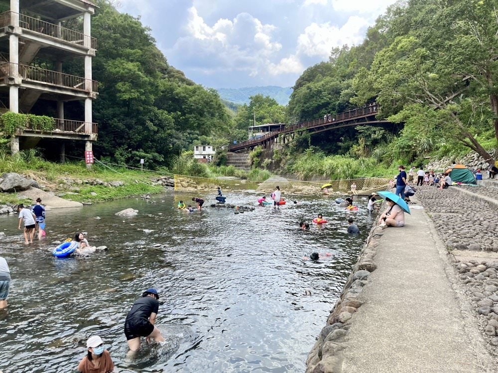 宇內溪戲水區｜夏季限定！有救生員的清涼天然溪流｜桃園玩水景點推薦！