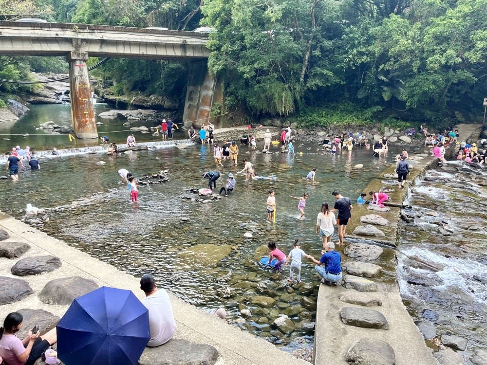 宇內溪戲水區｜夏季限定！有救生員的清涼天然溪流｜桃園玩水景點推薦！