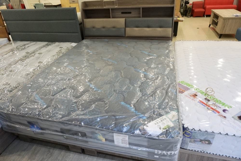 桃園傢俱行推薦。新和興家居－品質實在的客製化沙發、床墊、衣櫃平價家具！