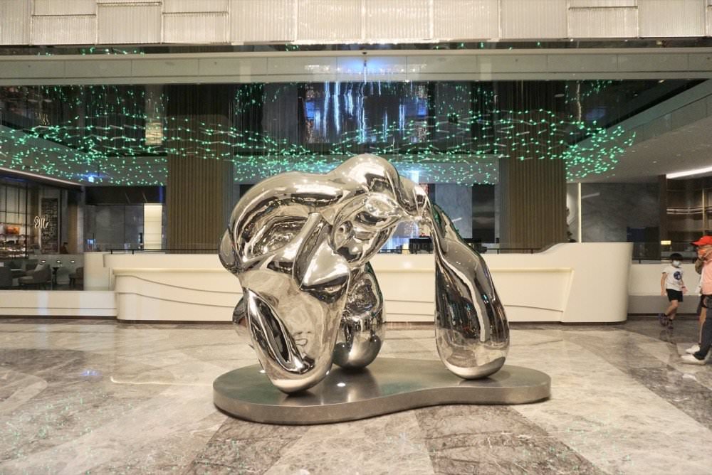 高雄萬豪酒店|必住新開幕飯店推薦!美味早餐按摩水療游泳池、超強健身房與兒童遊戲室&高空景觀行政酒廊!高雄親子飯店 - 第2張圖 高雄萬豪酒店|必住新開幕飯店推薦!美味早餐按摩水療游泳池、超強健身房與兒童遊戲室&高空景觀行政酒廊!高雄親子飯店