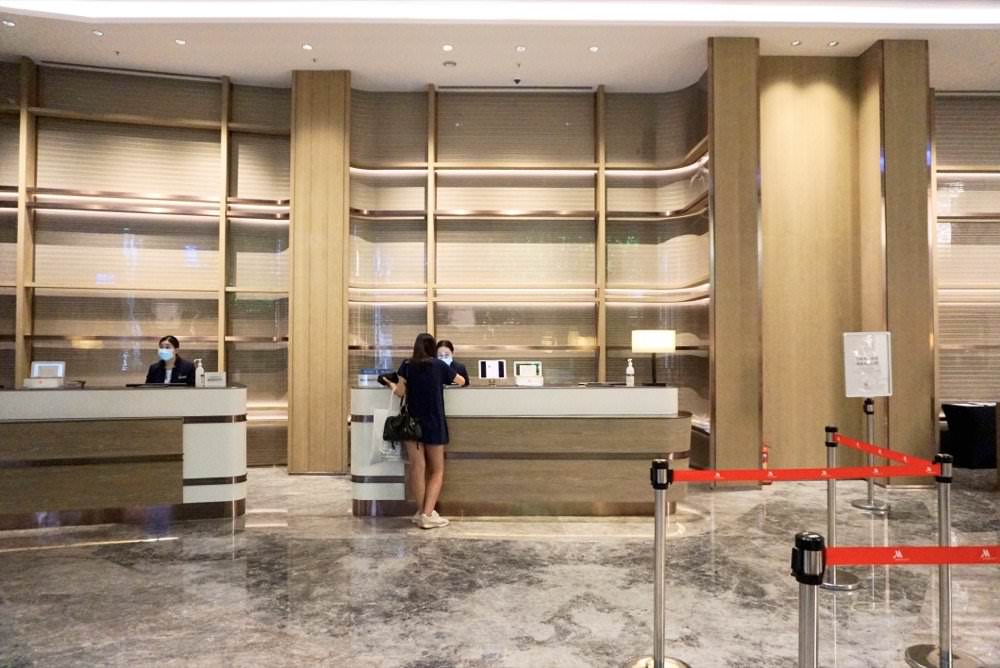 高雄萬豪酒店|必住新開幕飯店推薦!美味早餐按摩水療游泳池、超強健身房與兒童遊戲室&高空景觀行政酒廊!高雄親子飯店 - 第3張圖 高雄萬豪酒店|必住新開幕飯店推薦!美味早餐按摩水療游泳池、超強健身房與兒童遊戲室&高空景觀行政酒廊!高雄親子飯店