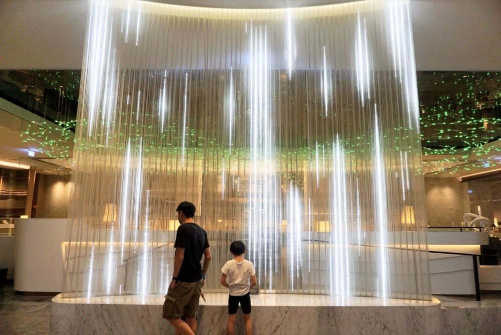 高雄萬豪酒店|必住新開幕飯店推薦!美味早餐按摩水療游泳池、超強健身房與兒童遊戲室&高空景觀行政酒廊!高雄親子飯店 - 第4張圖 高雄萬豪酒店|必住新開幕飯店推薦!美味早餐按摩水療游泳池、超強健身房與兒童遊戲室&高空景觀行政酒廊!高雄親子飯店