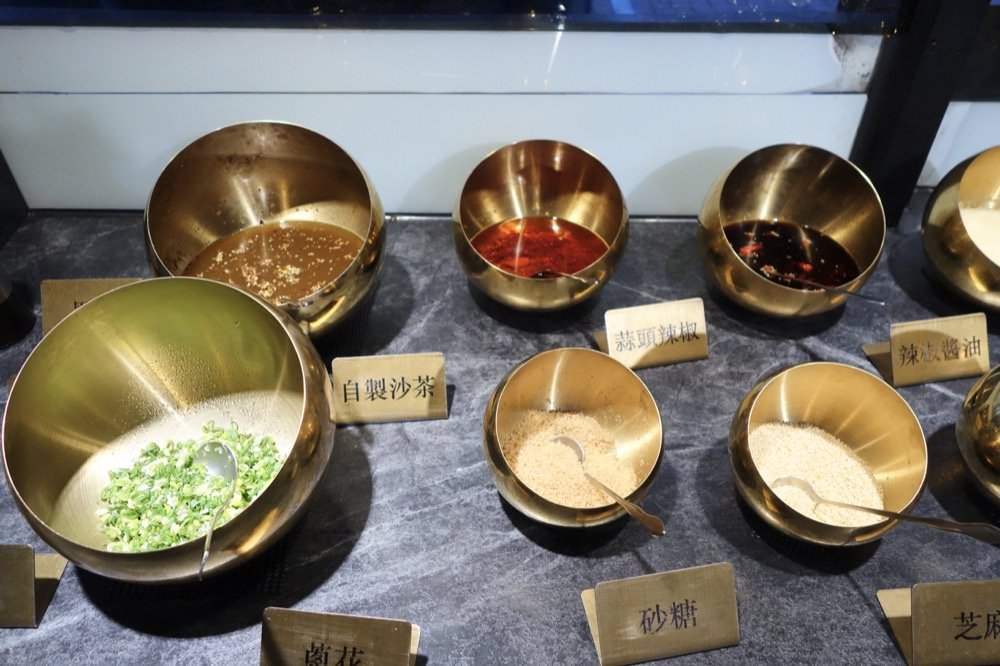 上官木桶鍋。中壢火鍋推薦｜頂級新鮮海鮮與超好吃和牛霜降肉片，肉控必吃火鍋推薦！(源自蘆洲正官)