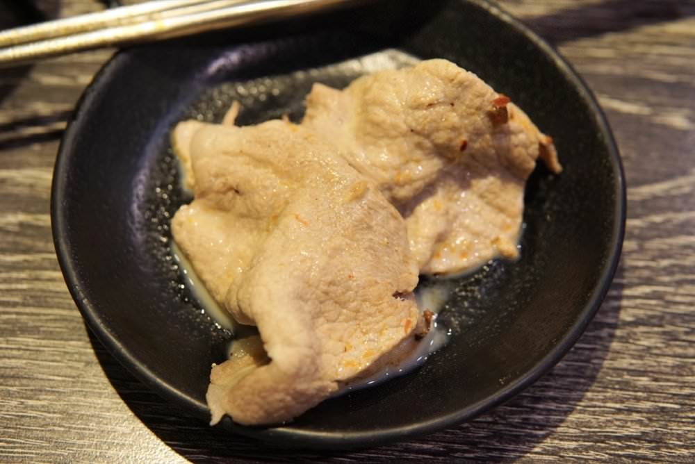 上官木桶鍋。中壢火鍋推薦｜頂級新鮮海鮮與超好吃和牛霜降肉片，肉控必吃火鍋推薦！(源自蘆洲正官)