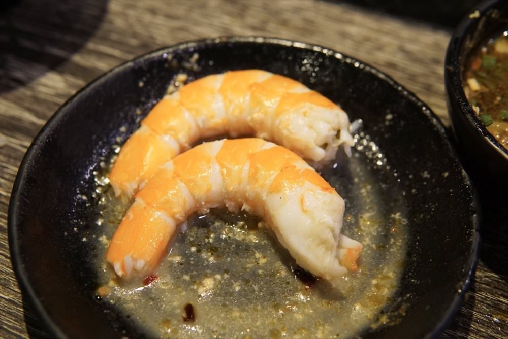 上官木桶鍋。中壢火鍋推薦｜頂級新鮮海鮮與超好吃和牛霜降肉片，肉控必吃火鍋推薦！(源自蘆洲正官)