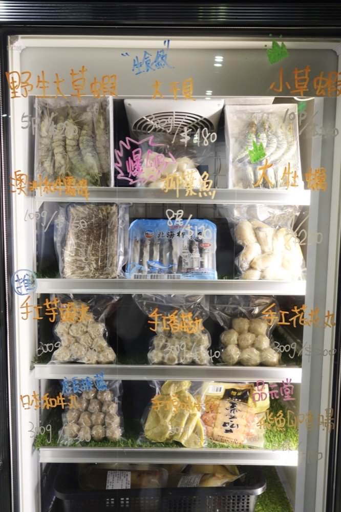 上官木桶鍋。中壢火鍋推薦｜頂級新鮮海鮮與超好吃和牛霜降肉片，肉控必吃火鍋推薦！(源自蘆洲正官)