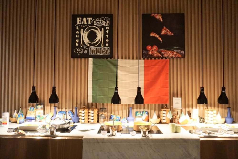 高雄萬豪酒店|必住新開幕飯店推薦!美味早餐按摩水療游泳池、超強健身房與兒童遊戲室&高空景觀行政酒廊!高雄親子飯店 - 第73張圖 高雄萬豪酒店|必住新開幕飯店推薦!美味早餐按摩水療游泳池、超強健身房與兒童遊戲室&高空景觀行政酒廊!高雄親子飯店