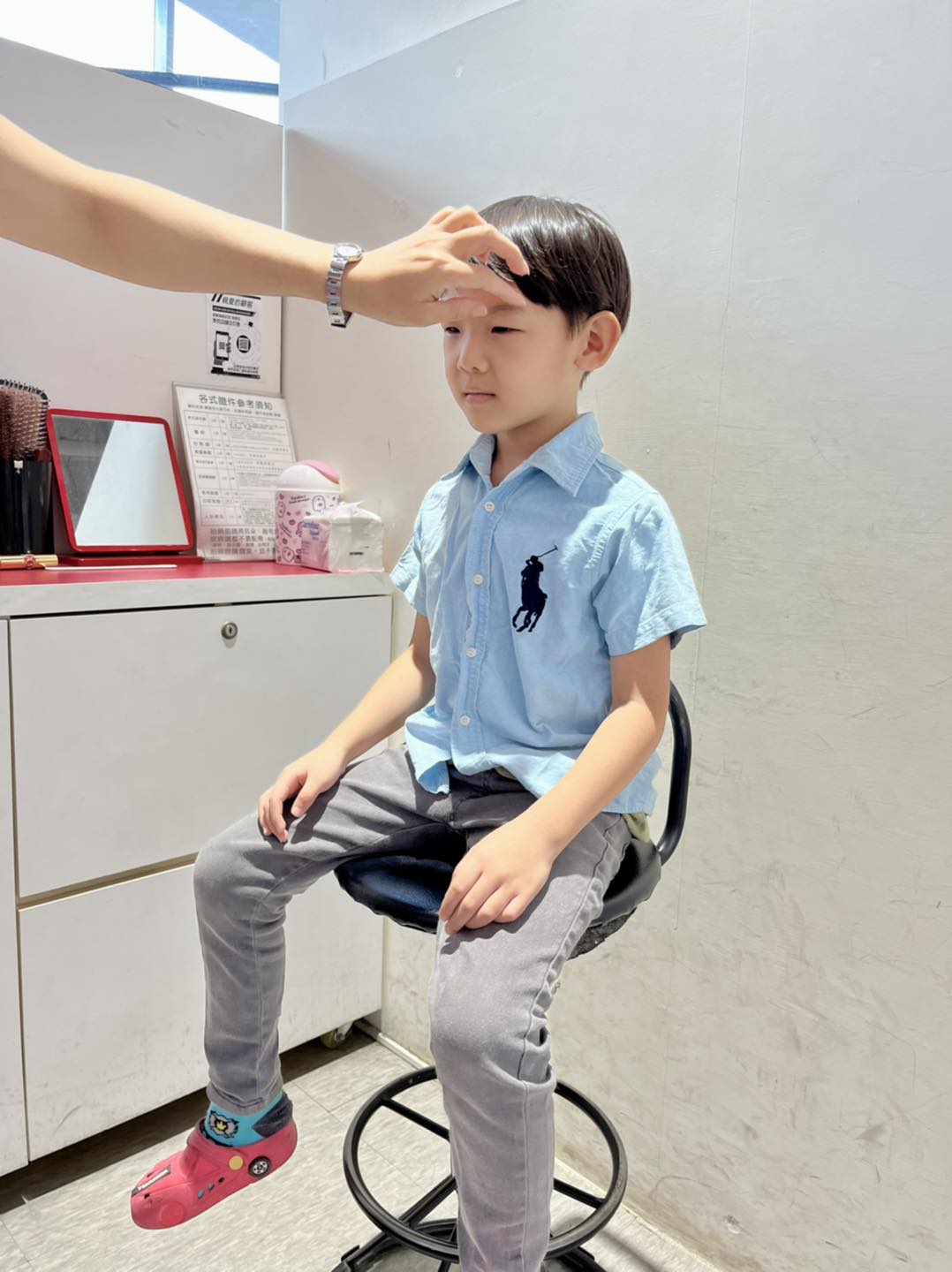 【中壢證件照推薦】數位影像小站 5分鐘拍照取件包修圖，還有姓名貼製作(中原家樂福內)