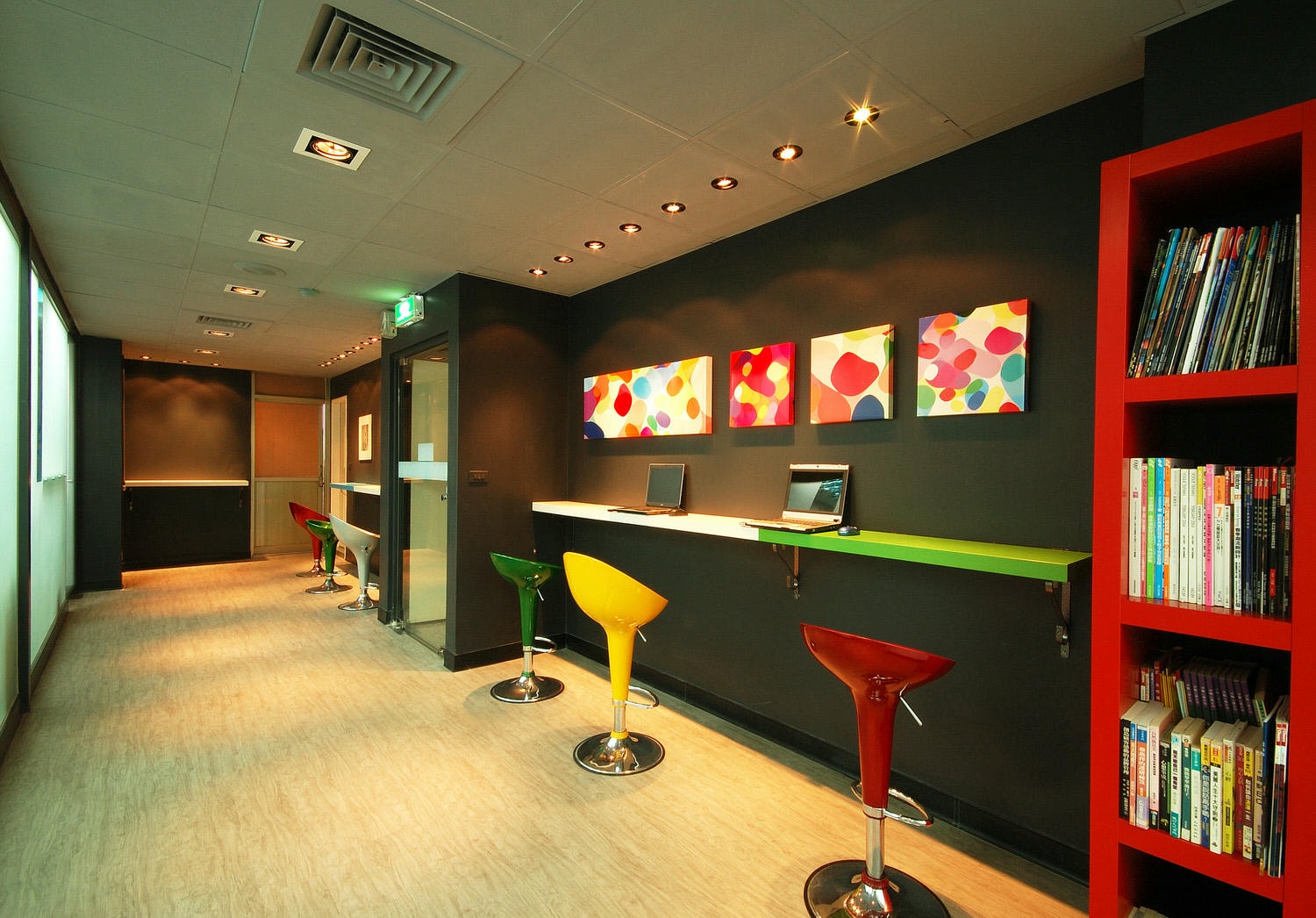 英代外語｜各大企業選擇英文會話、多益課程、航空培訓課程｜體驗課程評價心得