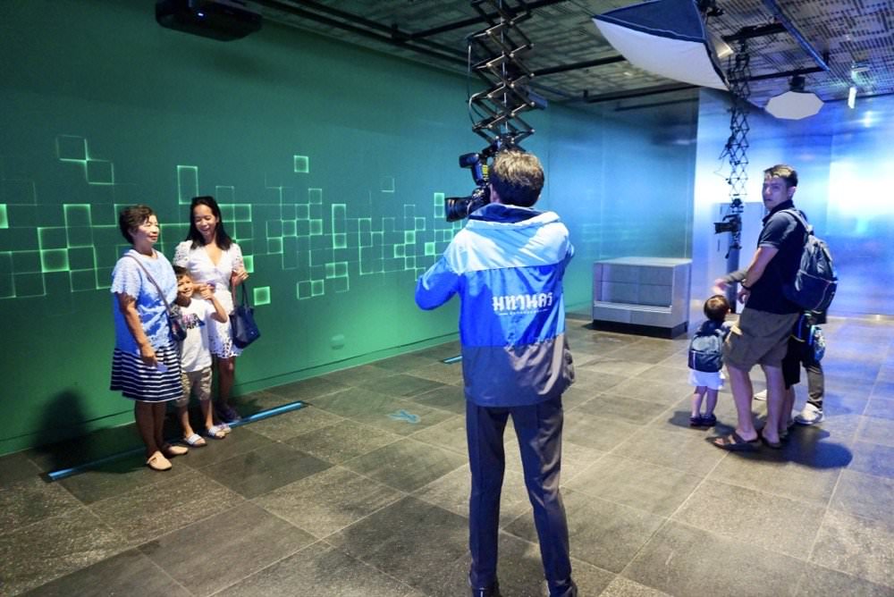 曼谷景點推薦｜王權大京都大廈King Power MahaNakhon(王權瑪哈納功大廈)。透明玻璃天空步道，78樓高空酒吧俯瞰曼谷風景