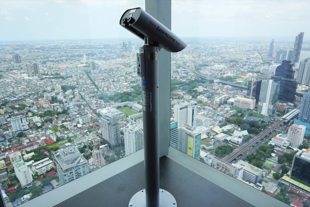曼谷景點推薦｜王權大京都大廈King Power MahaNakhon(王權瑪哈納功大廈)。透明玻璃天空步道，78樓高空酒吧俯瞰曼谷風景
