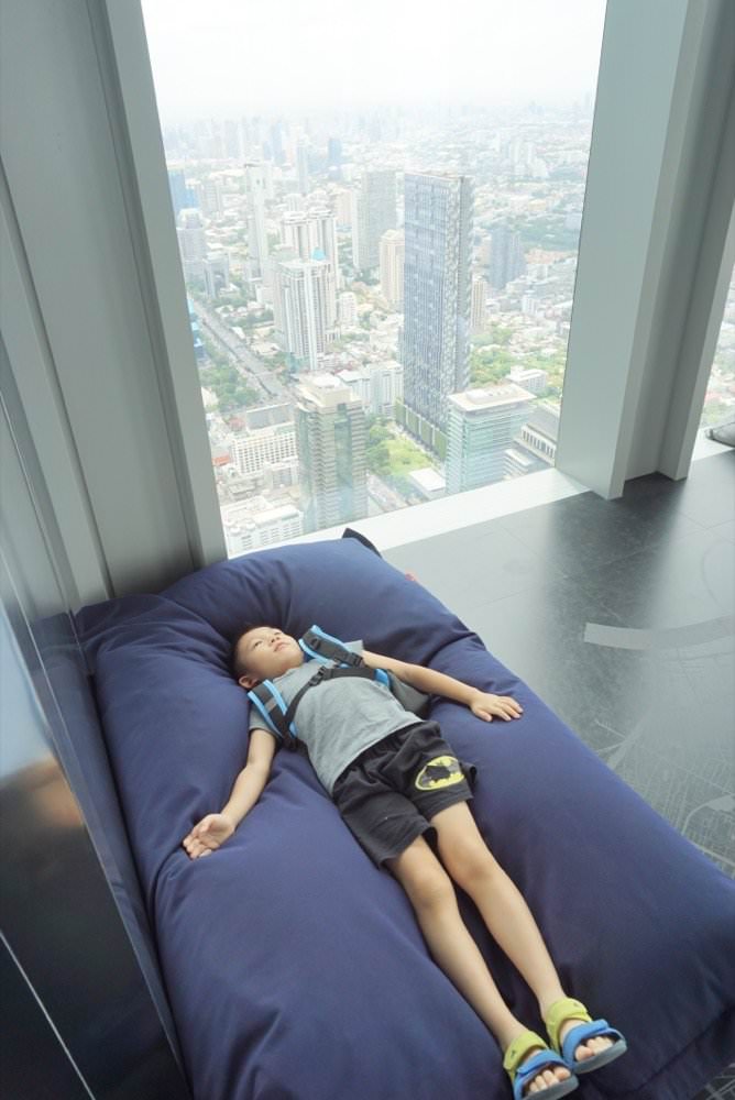 曼谷景點推薦｜王權大京都大廈King Power MahaNakhon(王權瑪哈納功大廈)。透明玻璃天空步道，78樓高空酒吧俯瞰曼谷風景