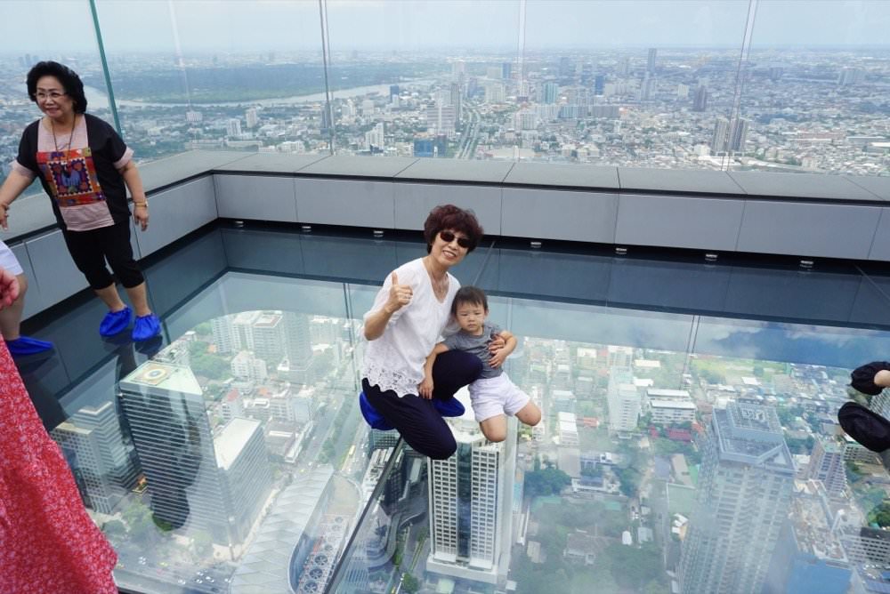 曼谷景點推薦｜王權大京都大廈King Power MahaNakhon(王權瑪哈納功大廈)。透明玻璃天空步道，78樓高空酒吧俯瞰曼谷風景