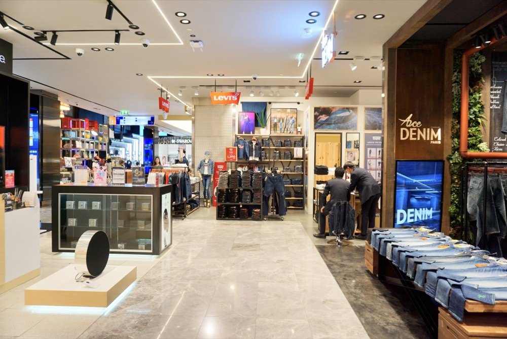 曼谷景點推薦｜王權大京都大廈King Power MahaNakhon(王權瑪哈納功大廈)。透明玻璃天空步道，78樓高空酒吧俯瞰曼谷風景