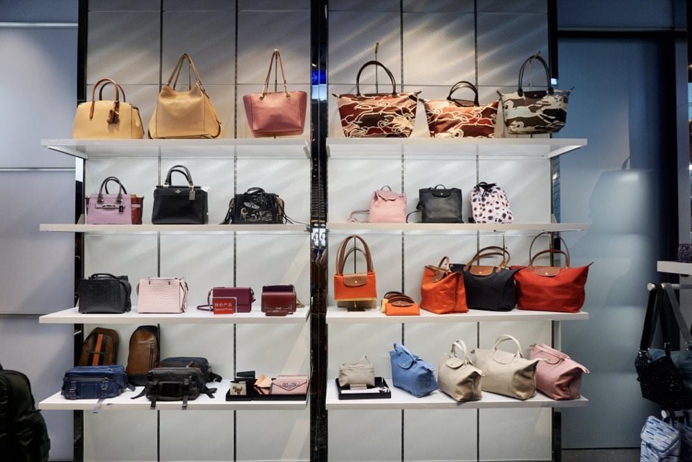 曼谷景點推薦｜王權大京都大廈King Power MahaNakhon(王權瑪哈納功大廈)。透明玻璃天空步道，78樓高空酒吧俯瞰曼谷風景