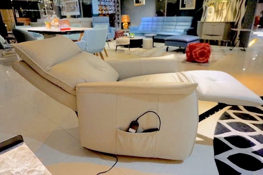 【新竹傢俱推薦】義大利nicoline進口電動沙發、單人電動沙發,高質感舒適享受、平價沃荷沙發到進口家具多種居家風格一次滿足-晶華傢俱 - 第25張圖 【新竹傢俱推薦】義大利nicoline進口電動沙發、單人電動沙發,高質感舒適享受、平價沃荷沙發到進口家具多種居家風格一次滿足-晶華傢俱