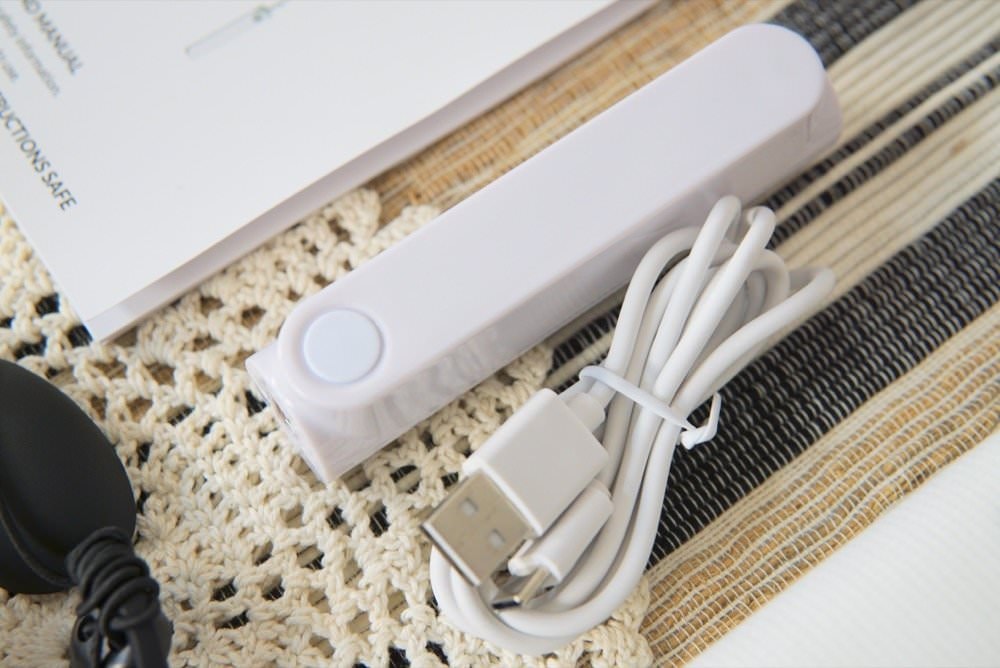 美容儀推薦｜CurrentBody Skin LED 光療面膜儀，超實用的抗老撫紋神器！(敏感肌可用)