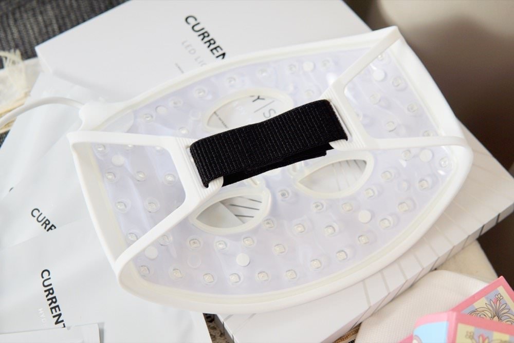 美容儀推薦｜CurrentBody Skin LED 光療面膜儀，超實用的抗老撫紋神器！(敏感肌可用)