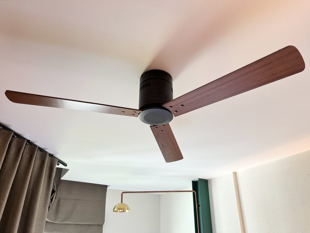 曼谷飯店推薦｜卡拉羅姆飯店KaRaARom Hotel文青設計質感平價飯店(近BTS通羅站)，附頂樓泳池.健身房.撞球檯.洗衣機！