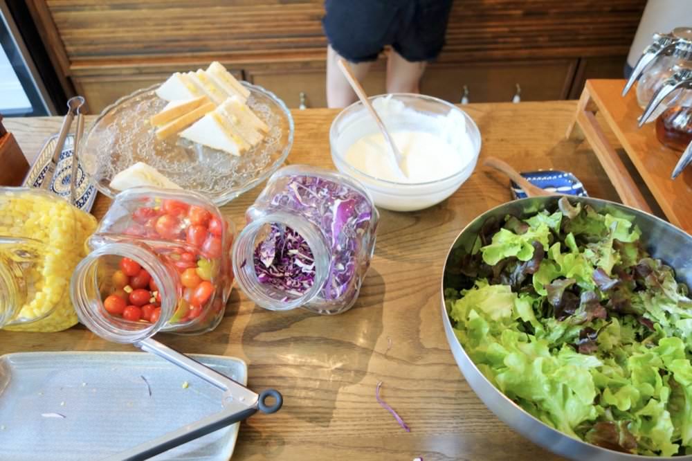 曼谷飯店推薦｜卡拉羅姆飯店KaRaARom Hotel文青設計質感平價飯店(近BTS通羅站)，附頂樓泳池.健身房.撞球檯.洗衣機！