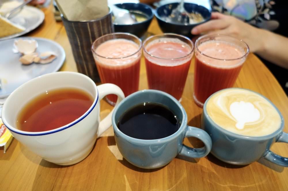 曼谷飯店推薦｜卡拉羅姆飯店KaRaARom Hotel文青設計質感平價飯店(近BTS通羅站)，附頂樓泳池.健身房.撞球檯.洗衣機！