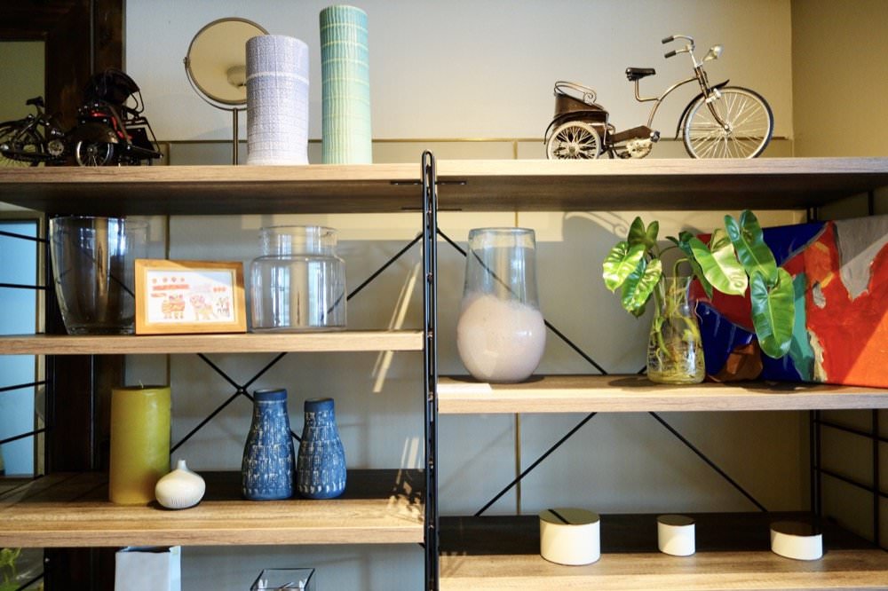 曼谷飯店推薦｜卡拉羅姆飯店KaRaARom Hotel文青設計質感平價飯店(近BTS通羅站)，附頂樓泳池.健身房.撞球檯.洗衣機！