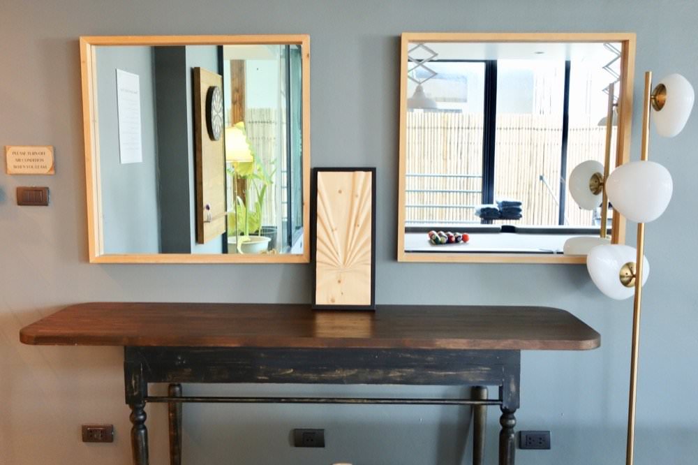 曼谷飯店推薦｜卡拉羅姆飯店KaRaARom Hotel文青設計質感平價飯店(近BTS通羅站)，附頂樓泳池.健身房.撞球檯.洗衣機！