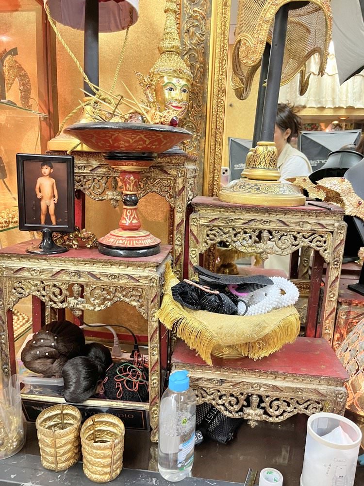 曼谷【泰服租借拍攝】Thai Style Studio｜傳統服飾變身泰劇人物！MBK Center室內攝影棚