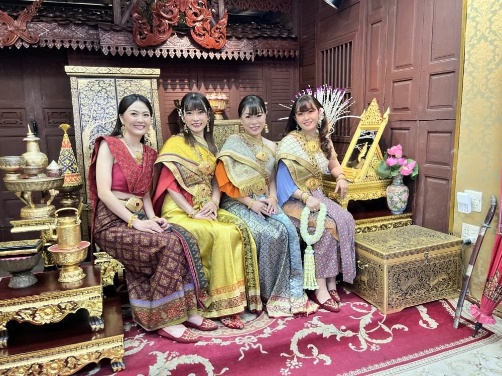 曼谷【泰服租借拍攝】Thai Style Studio｜傳統服飾變身泰劇人物！MBK Center室內攝影棚