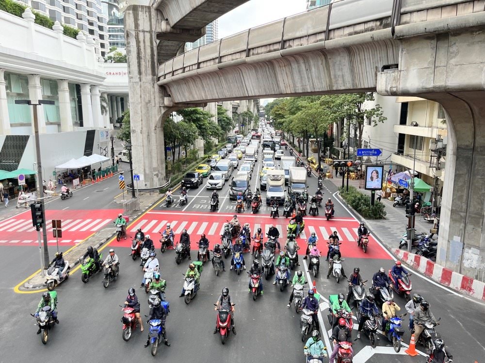 【曼谷機場交通】BKK素萬那普機場到曼谷市區交通｜機場快線轉BTS/MRT、排班計程車搭乘方式