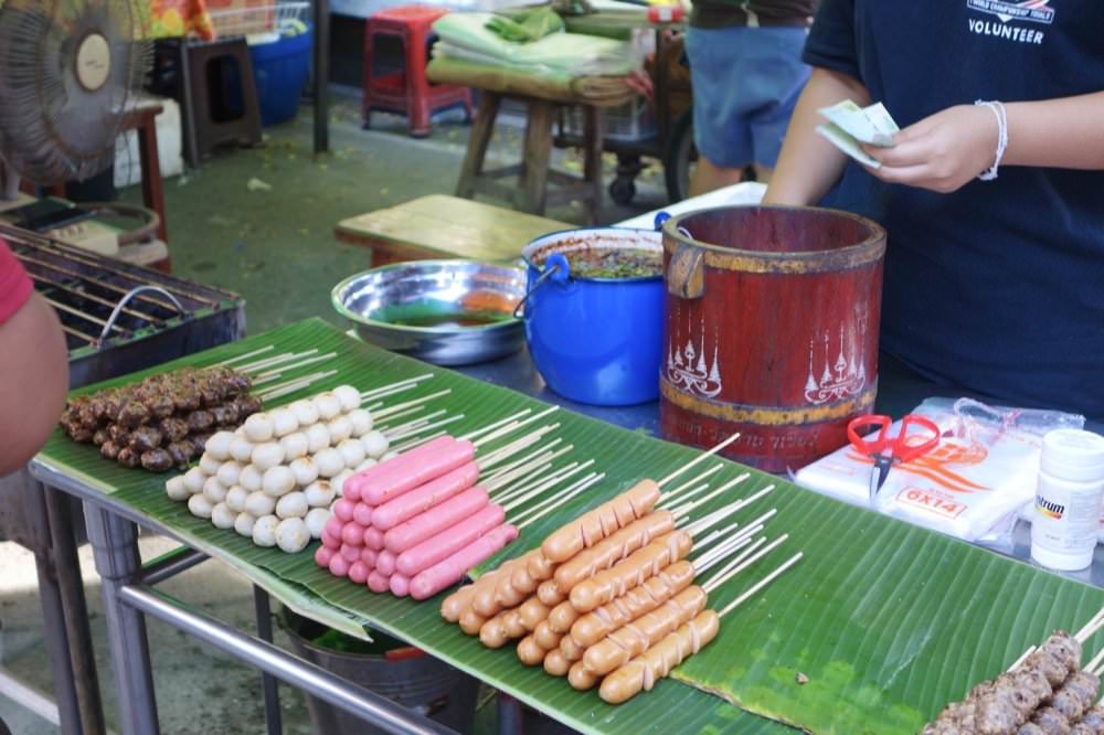 曼谷近郊景點|安帕瓦水上市場 Amphawa Floating Market 週末市集,搭船到紅樹林看螢火蟲! - 第10張圖 曼谷近郊景點|安帕瓦水上市場 Amphawa Floating Market 週末市集,搭船到紅樹林看螢火蟲!
