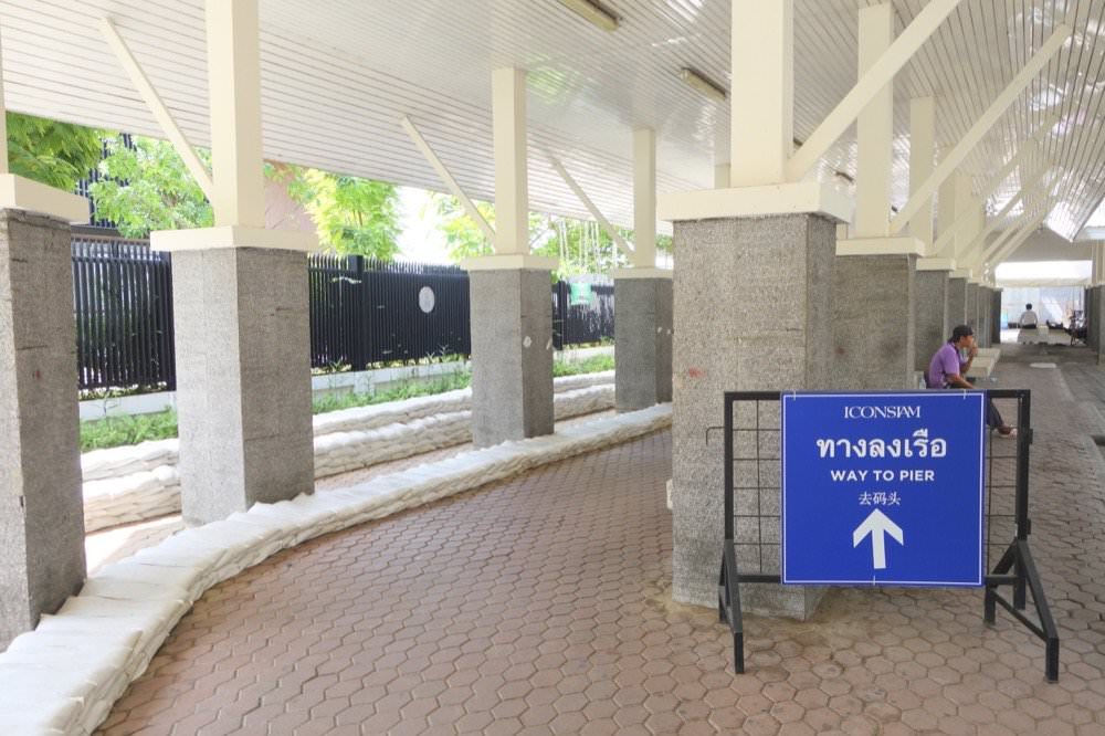 曼谷必去景點【黎明寺(鄭王廟)】|河畔最美寺廟古蹟,泰國的艾菲爾鐵塔!(門票與搭船交通.計程車資資訊) - 第5張圖 曼谷必去景點【黎明寺(鄭王廟)】|河畔最美寺廟古蹟,泰國的艾菲爾鐵塔!(門票與搭船交通.計程車資資訊)