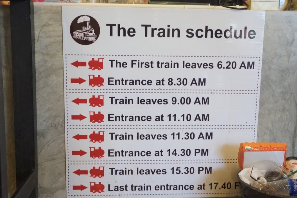 【曼谷水上市場推薦】美功鐵道市場、安帕瓦水上市場一日遊!曼谷近郊一日遊景點包車旅行 - 第9張圖 【曼谷水上市場推薦】美功鐵道市場、安帕瓦水上市場一日遊!曼谷近郊一日遊景點包車旅行