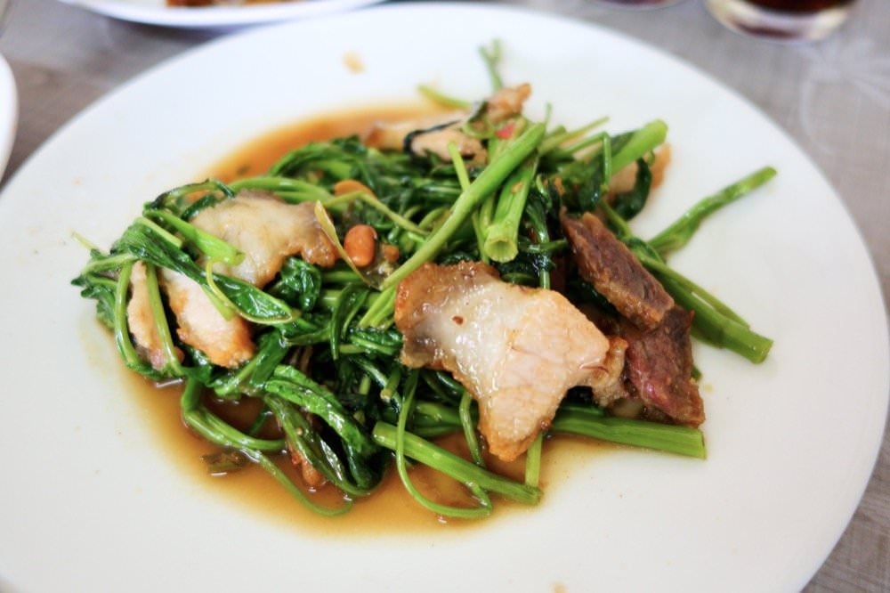 曼谷美食推薦｜Nay’s Cafe 鄭王廟旁道地泰式銅板平價小吃、好喝泰奶！