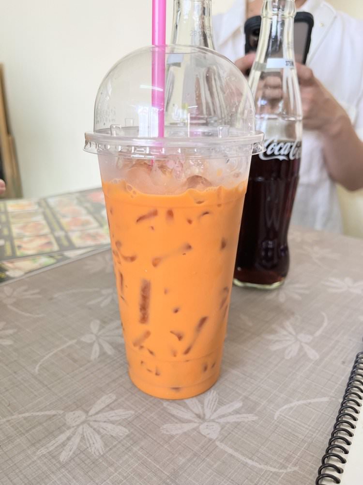 曼谷美食推薦｜Nay’s Cafe 鄭王廟旁道地泰式銅板平價小吃、好喝泰奶！