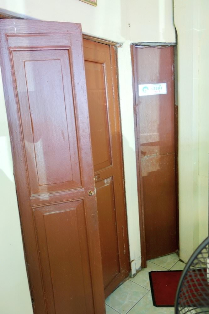 曼谷美食推薦｜Nay’s Cafe 鄭王廟旁道地泰式銅板平價小吃、好喝泰奶！