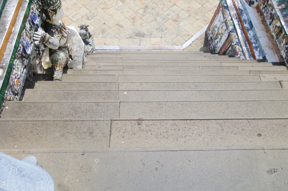 曼谷必去景點【黎明寺(鄭王廟)】|河畔最美寺廟古蹟,泰國的艾菲爾鐵塔!(門票與搭船交通.計程車資資訊) - 第44張圖 曼谷必去景點【黎明寺(鄭王廟)】|河畔最美寺廟古蹟,泰國的艾菲爾鐵塔!(門票與搭船交通.計程車資資訊)