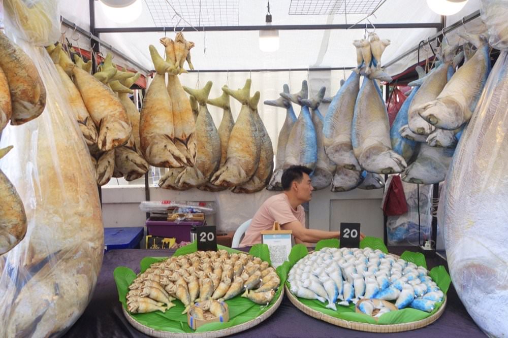 【曼谷水上市場推薦】美功鐵道市場、安帕瓦水上市場一日遊!曼谷近郊一日遊景點包車旅行 - 第28張圖 【曼谷水上市場推薦】美功鐵道市場、安帕瓦水上市場一日遊!曼谷近郊一日遊景點包車旅行